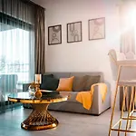 Luxury Family Apartment With Private Parking And Forest View