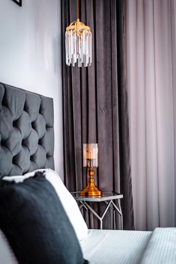 Luxury Family With Private Parking And Forest View Apartment Timisoara