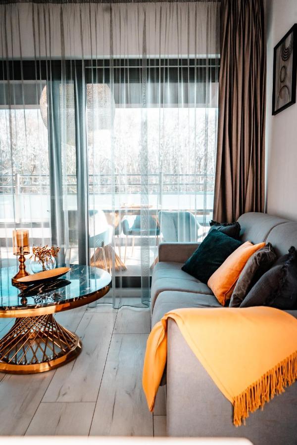 Luxury Family With Private Parking And Forest View Apartment *